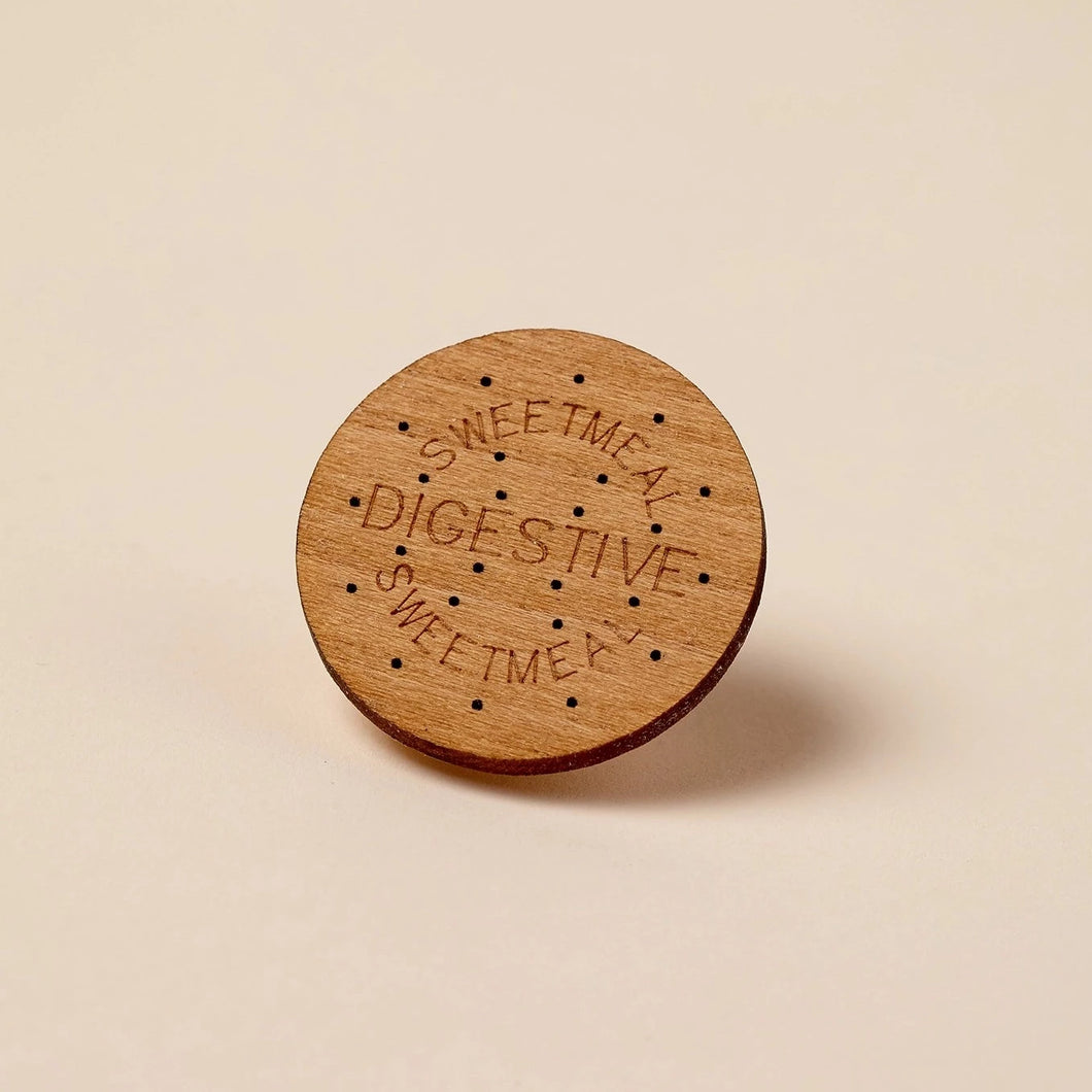 DIGESTIVE - BISCUIT PIN BADGE BY DUNKED